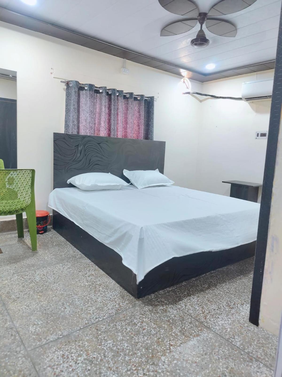 Hotel Crystal Dreams Матура Екстериор снимка